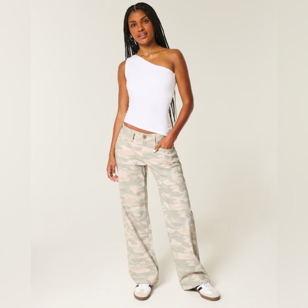 NWT Hollister Low-Rise Y2K Camo Baggy Jeans Camo Size 2 Short